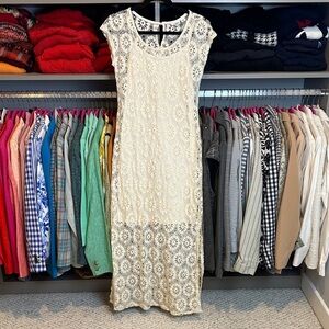 Cato cream cap sleeve button back keyhole closure lined lace maxi dress size XS